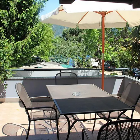 Apartment Veranda Beach Pianello Del Lario