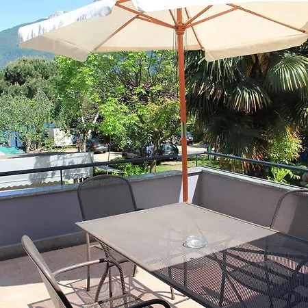 Veranda Beach Apartment *