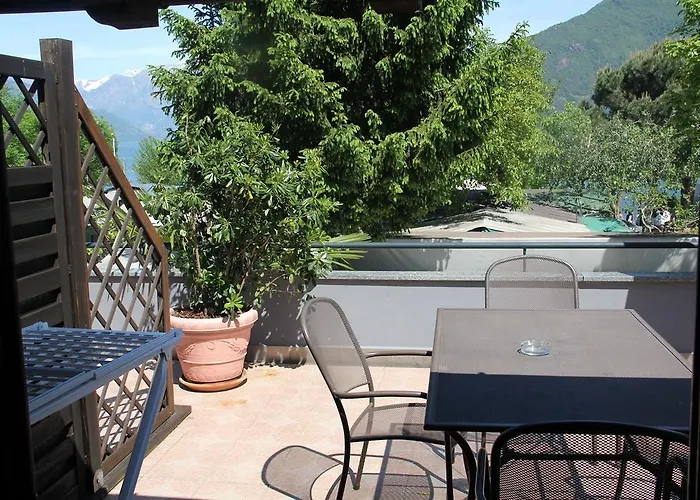 Veranda Beach Lägenhet Pianello Del Lario